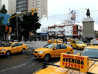 Aumentaron los taxis y remises en Neuquén Capital
