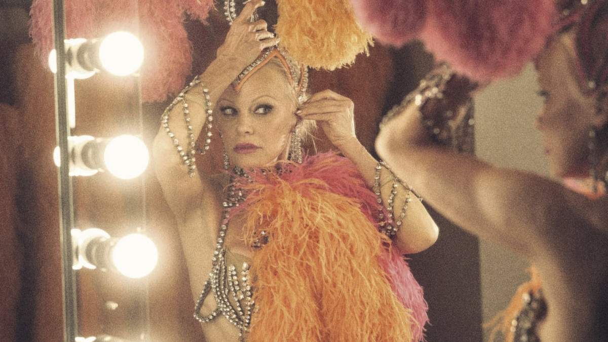 Pamela Anderson en una escena de "The Last Showgirl"
