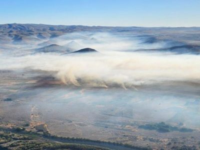 Personal del Manejo del Fuego sigue con el trabajo para controlar el incendio en Cerrito Piñón