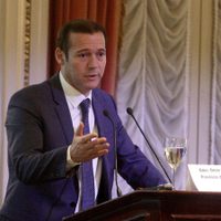 Omar Gutiérrez presentó una nueva obra vinculada con el turismo