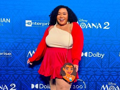 Dominique Brown, influencer inspirada en Disney, muere por reacción alérgica en pleno evento