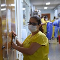 Impresionan los videos del hospital Castro Rendón tras la tormenta: quedó bajo agua