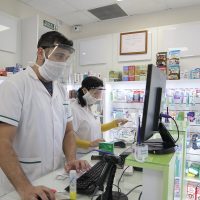 El personal de las farmacias de Neuquén pide ser vacunado contra el coronavirus
