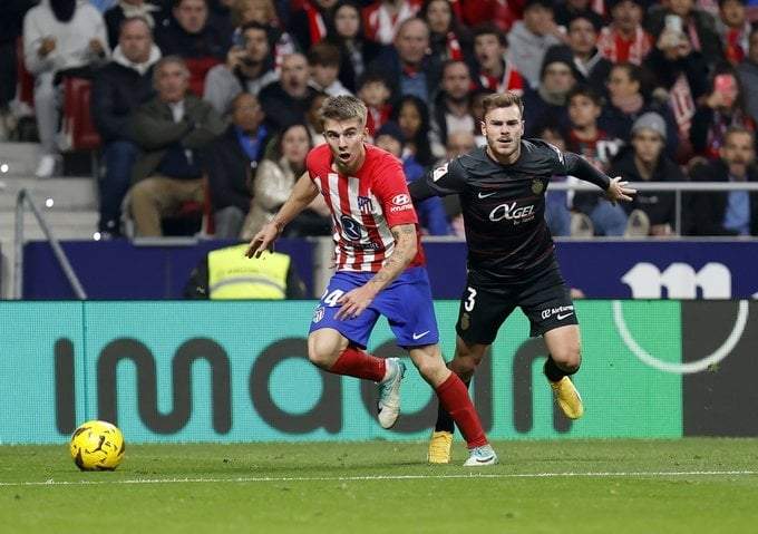 Sufrido triunfo del Atlético de Madrid frente al Mallorca del mexicano Javier Aguirre