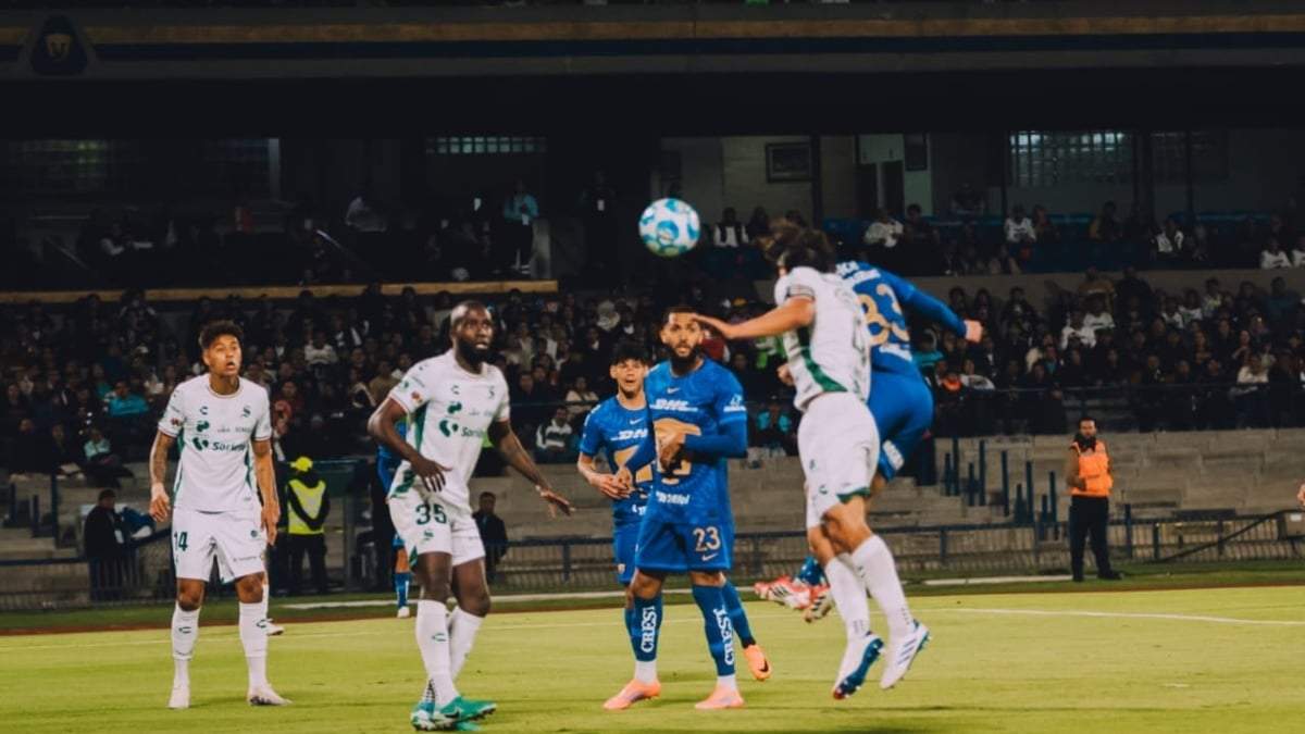 El encuentro entre Pumas y Santos en Ciudad Universitaria