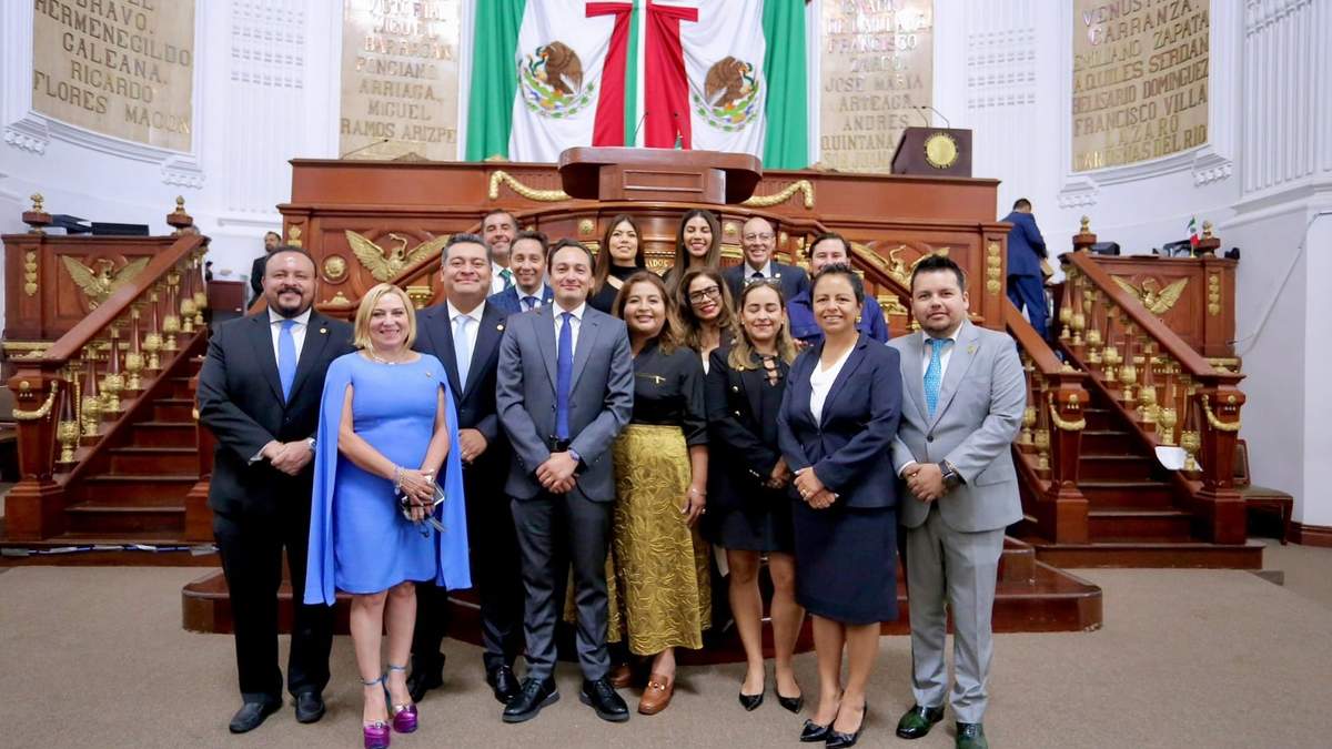 Andrés Atayde, presidente de la Junta de Coordinación Política, para el Segundo Año de la III Legislatura.