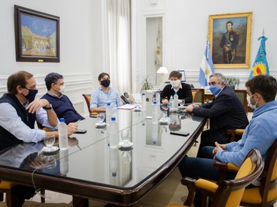 Apoyo a Kicillof: la totalidad de los intendentes avala el plan de renegociación de la deuda