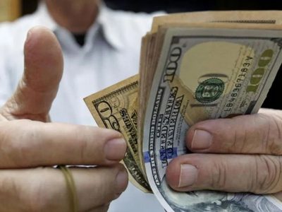 Subió el dólar blue: a cuánto cotiza este martes 15 de septiembre