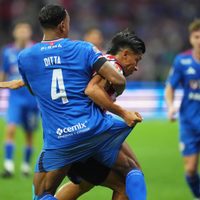 Cruz Azul rescata el empate 2-2 ante Chivas en las semifinales de la Liga MX (Videos)