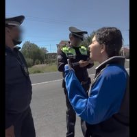 Alcaldesa se disfraza y sorprende a policías pidiendo mordida (Video)