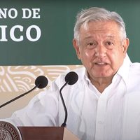 Que la Marina se haga cargo de puertos no es militarizar, considera AMLO