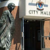 Canadá: piden retirar estatuas de John A. Macdonald para desagraviar a los grupos autóctonos