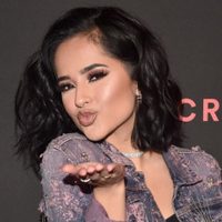 Becky G agradecida con sus fans sube este video. ¡Desborda belleza!