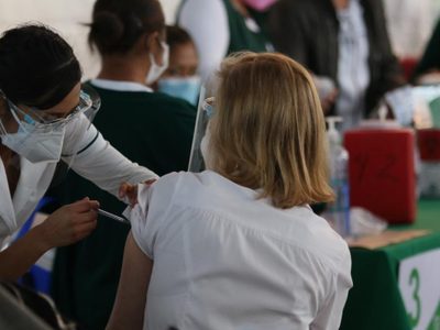 La CDMX inicia vacunación contra covid-19 en Miguel Hidalgo con alta demanda