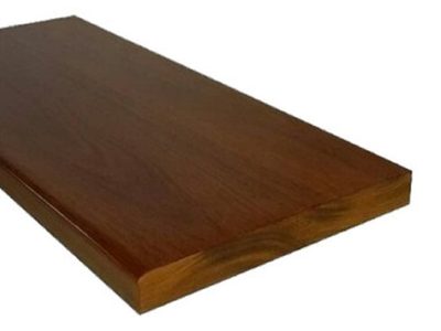 Si tenés retazos de madera y algunos botones viejos, hacé este útil proyecto para poner en la entrada de tu casa