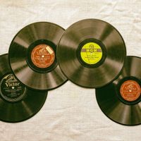 Si tenés discos de vinilo dañados, no los tires: mirá esta idea tan genial para ponerle onda a la decoración de tu casa