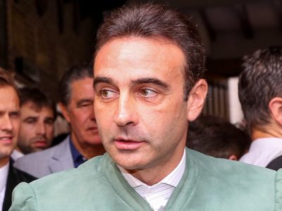 Enrique Ponce tuvo que ser operado de manera urgente por fuertes dolores