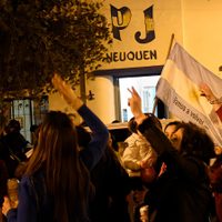 Caluroso y tenso cruce entre militantes del Frente de Todos y Cambia Neuquén