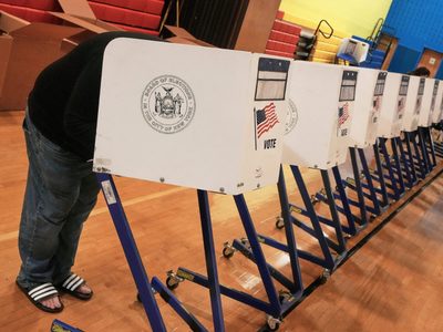 Demócratas dominan las elecciones mientras los problemas económicos cobran factura a republicanos