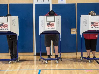 Avanza la jornada electoral en Estados Unidos: los candidatos siguen llamando al voto