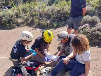 Una adolescente se accidentó en el Mirador Bandurrias y fue rescatada por brigadistas