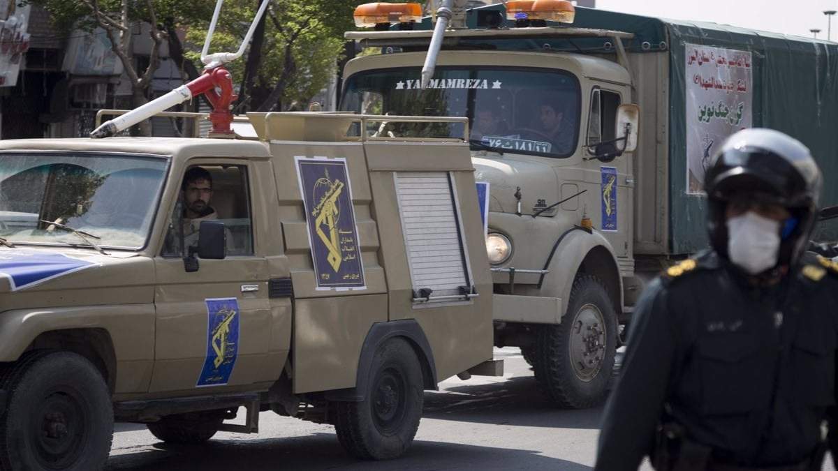 Agentes de la policía en Irán