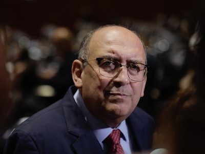 Moreira acusa a Morena de pretender apropiarse de los ahorros con impuesto por guardar dinero