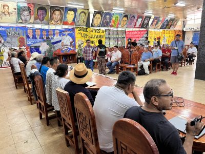 Padres de los 43 normalistas desaparecidos dicen que AMLO fracasó en el caso Ayotzinapa