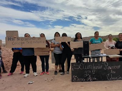 Vecinos del oeste neuquino se autoconvocaron para exigir la creación de un colegio secundario