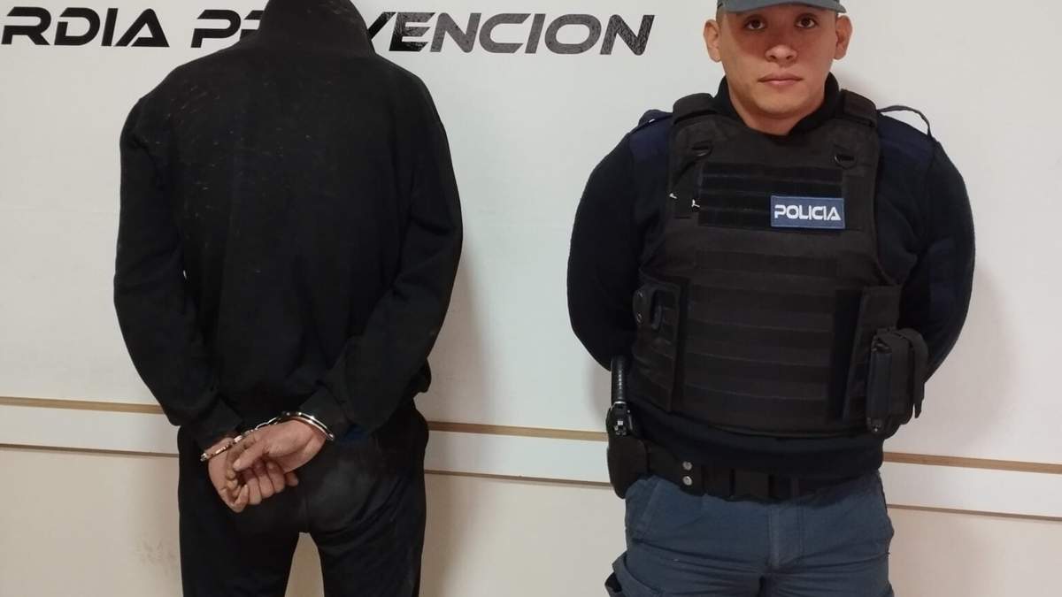 Uno de los detenidos tenía pedido de captura. Fuente: (Centenario Digital).