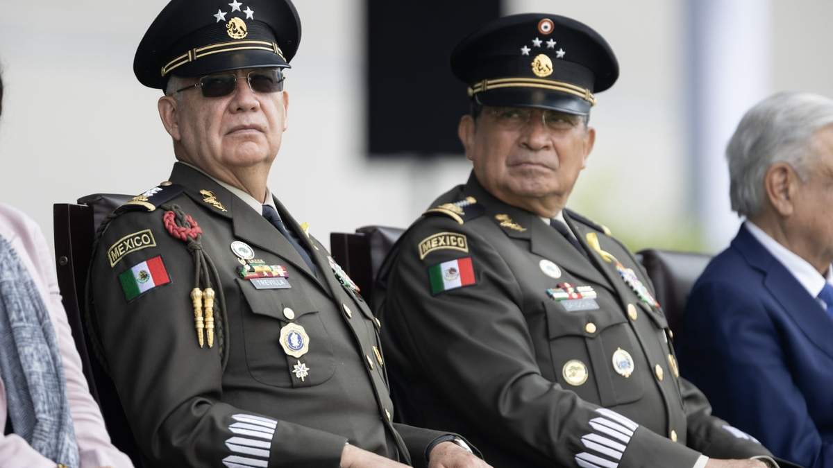 Ricardo Trevilla Trejo y Luis Cresencio Sandoval