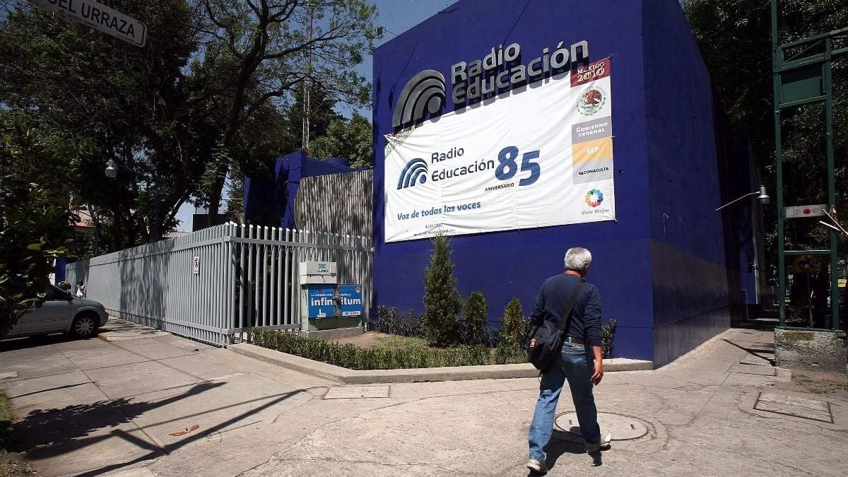 Fachada de Radio Educación