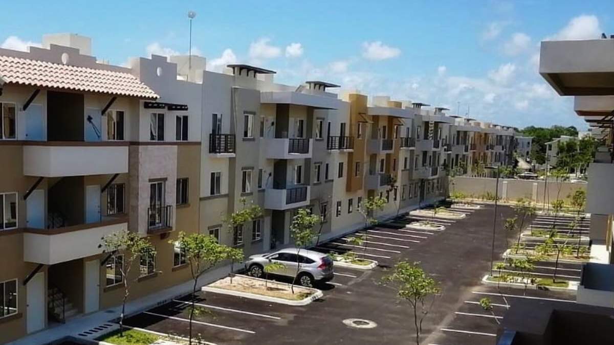 Departamentos y casas en venta