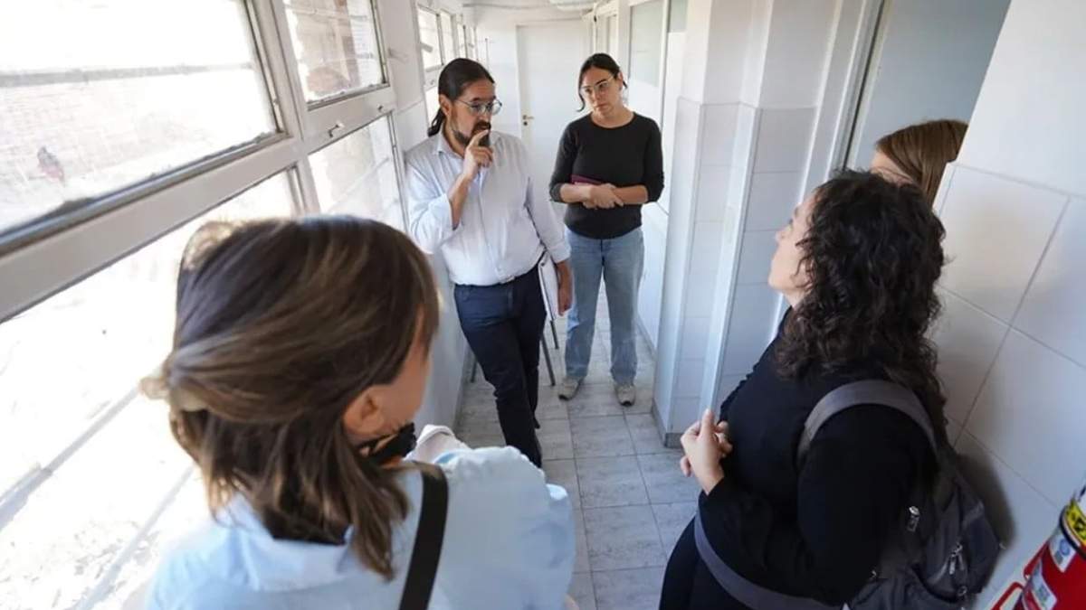 Funcionarios del gobierno supervisaron las obras en el centro de salud. Fuente: (Gobierno de Neuquén)