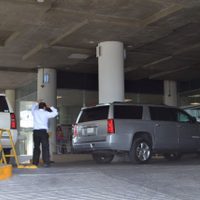El Bronco sale del hospital y se va a su casa