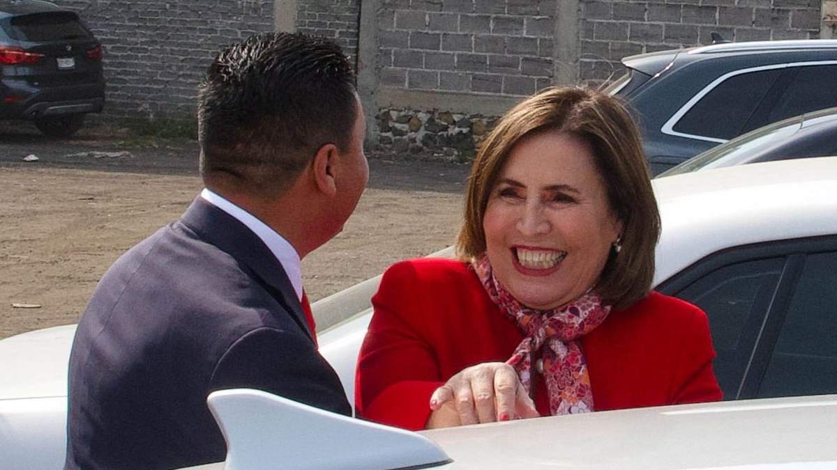 Rosario Robles durante su salida del Reclusorio Sur