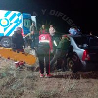 Quiso esquivar un bulto que había quedado en la ruta 237 y chocó con una estructura de hormigón