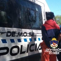 Un hombre tenía pedido de captura por amenazas y lo detuvieron en la calle