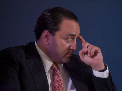 Embargan cuatro propiedades del exgobernador de Quintana Roo, Roberto Borge