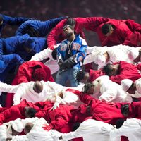 Kendrick Lamar da un histórico show de medio tiempo en el Super Bowl con "Not Like Us"