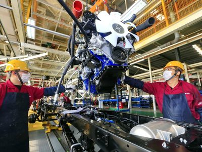 Ante el derrumbe económico, la UIA pidió "cuidar el empleo"
