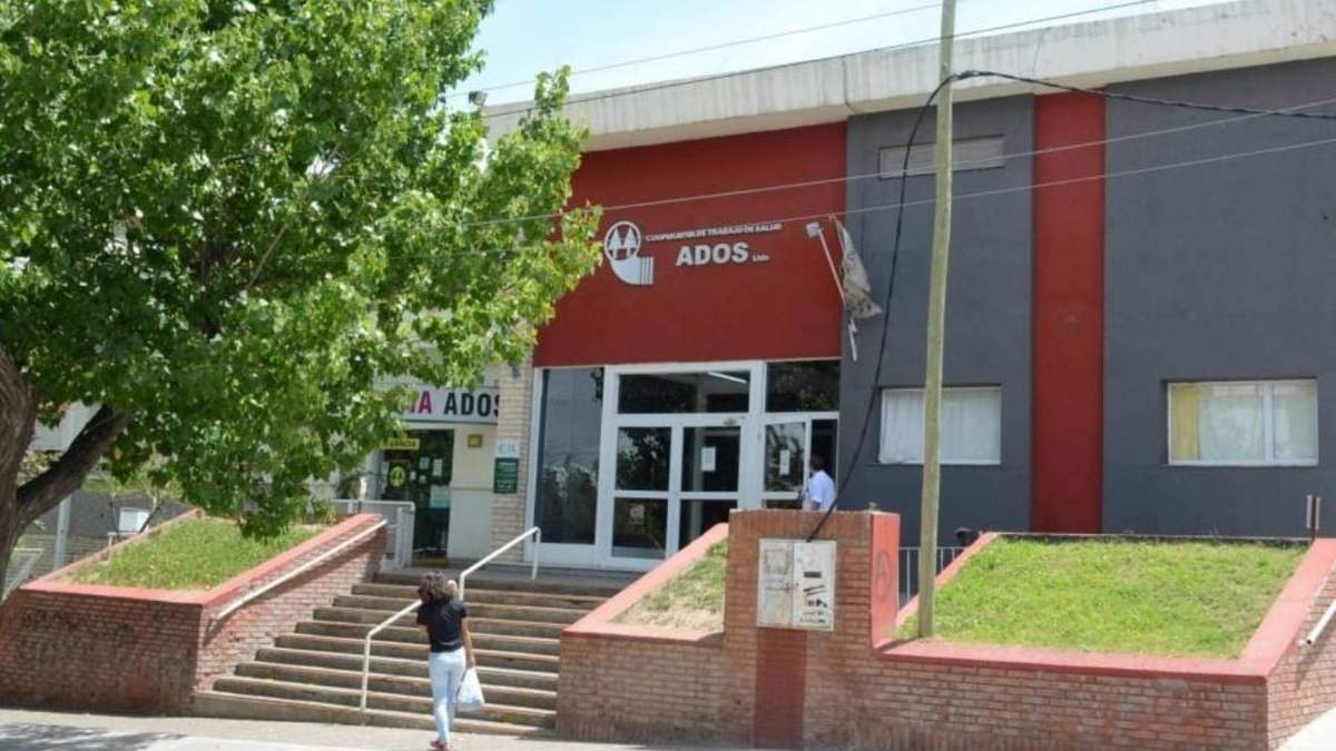 Policilinico ADOS. Fuente (LU 19).
