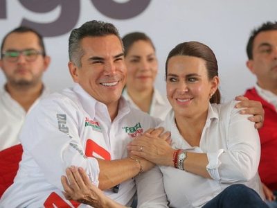 Diputadas priistas defienden a “Alito” Moreno de la acusación de tener fotos íntimas de legisladoras