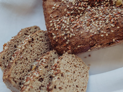 Pan nube de lino, fácil y rápido para un desayuno nutritivo sin harinas refinadas