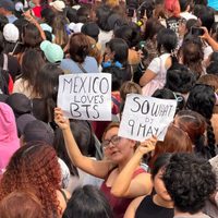 El secretario de Educación Pública llama a fans de BTS a acudir al Zócalo