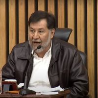 Noroña se niega a usar cubrebocas en el INE; 'me quieren amordazado', dice