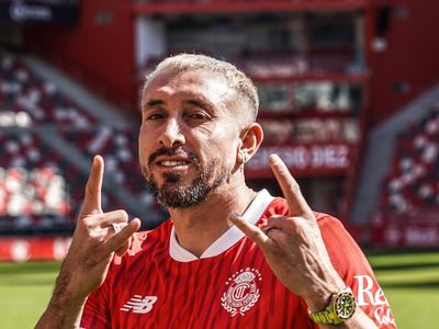Tras ser baja en la MLS por escupitajo a árbitro, Toluca abre las puertas a Héctor Herrera