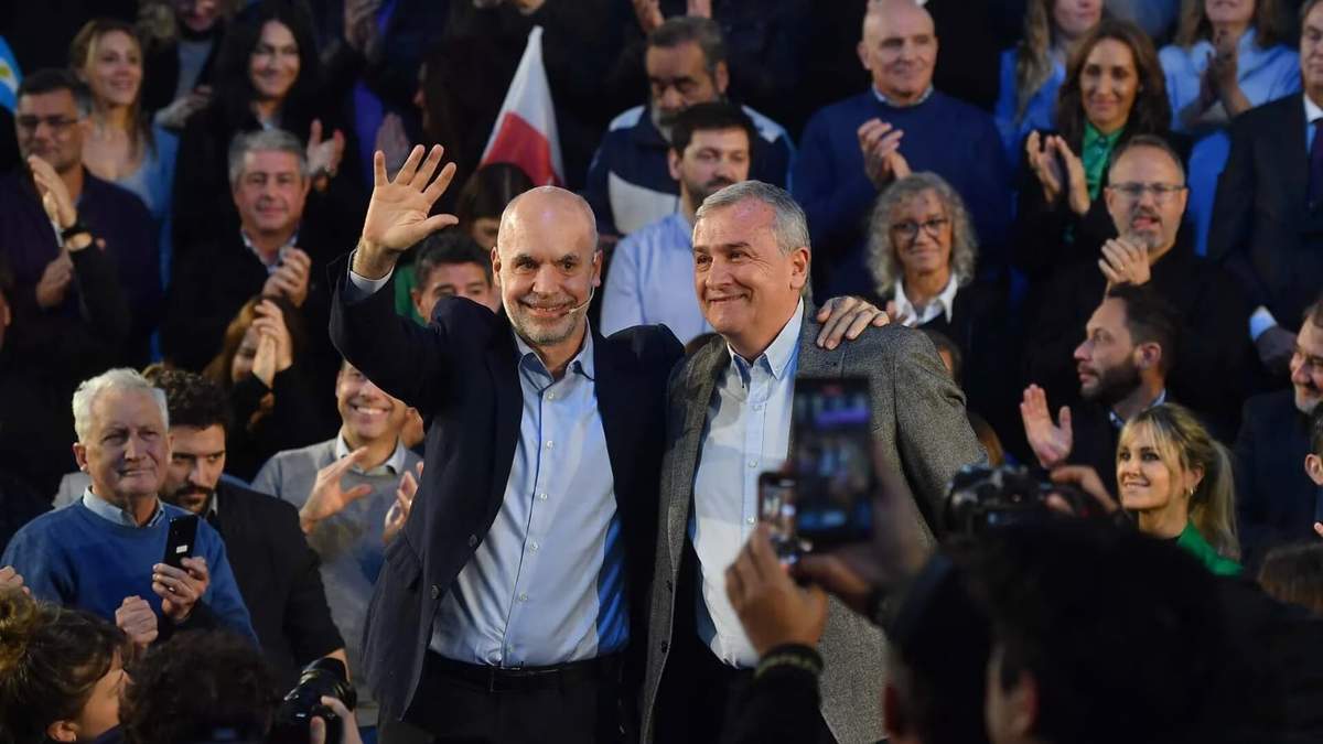 Horacio Rodríguez Larreta viaja a Córdoba con Morales. Fuente: (Twitter)