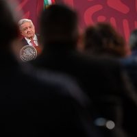 "Ni voy a estar aquí": esto hará AMLO el día de la marcha en defensa del INE