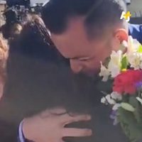 Emotivo reencuentro con su madre chilena 42 años después de que fue robado